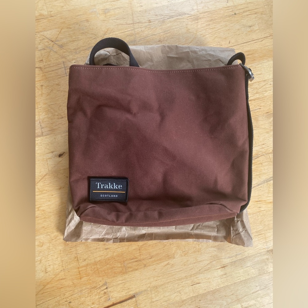 Trakke Kelso Sling Brand New Port Color